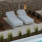 Hills 8 Gialova
