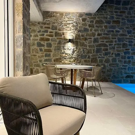 Daire Hills 8 Gialova